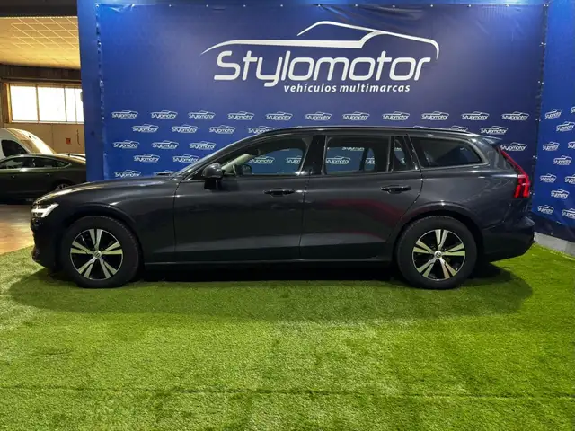 Volvo V60 view 3