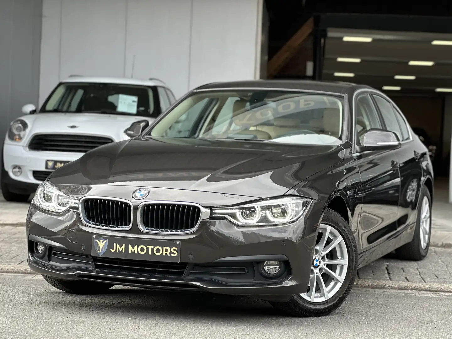 BMW 318 i Luxury Line - LED - Leder - 1e Eigenaar - 1
