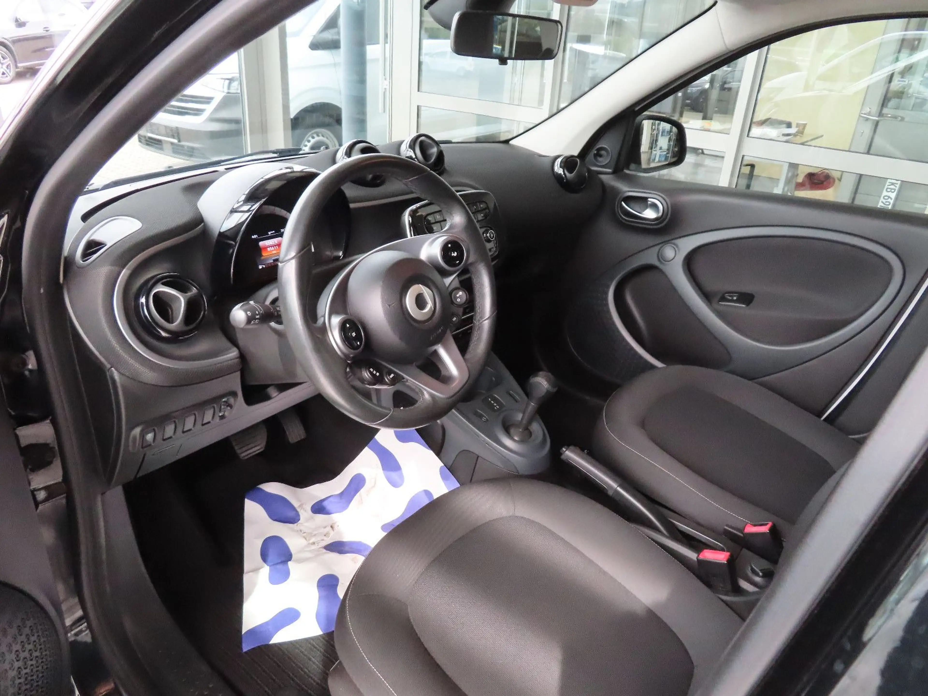 smart forFour Passion AUT. 52 kW  KLIMAAUT — photo 9