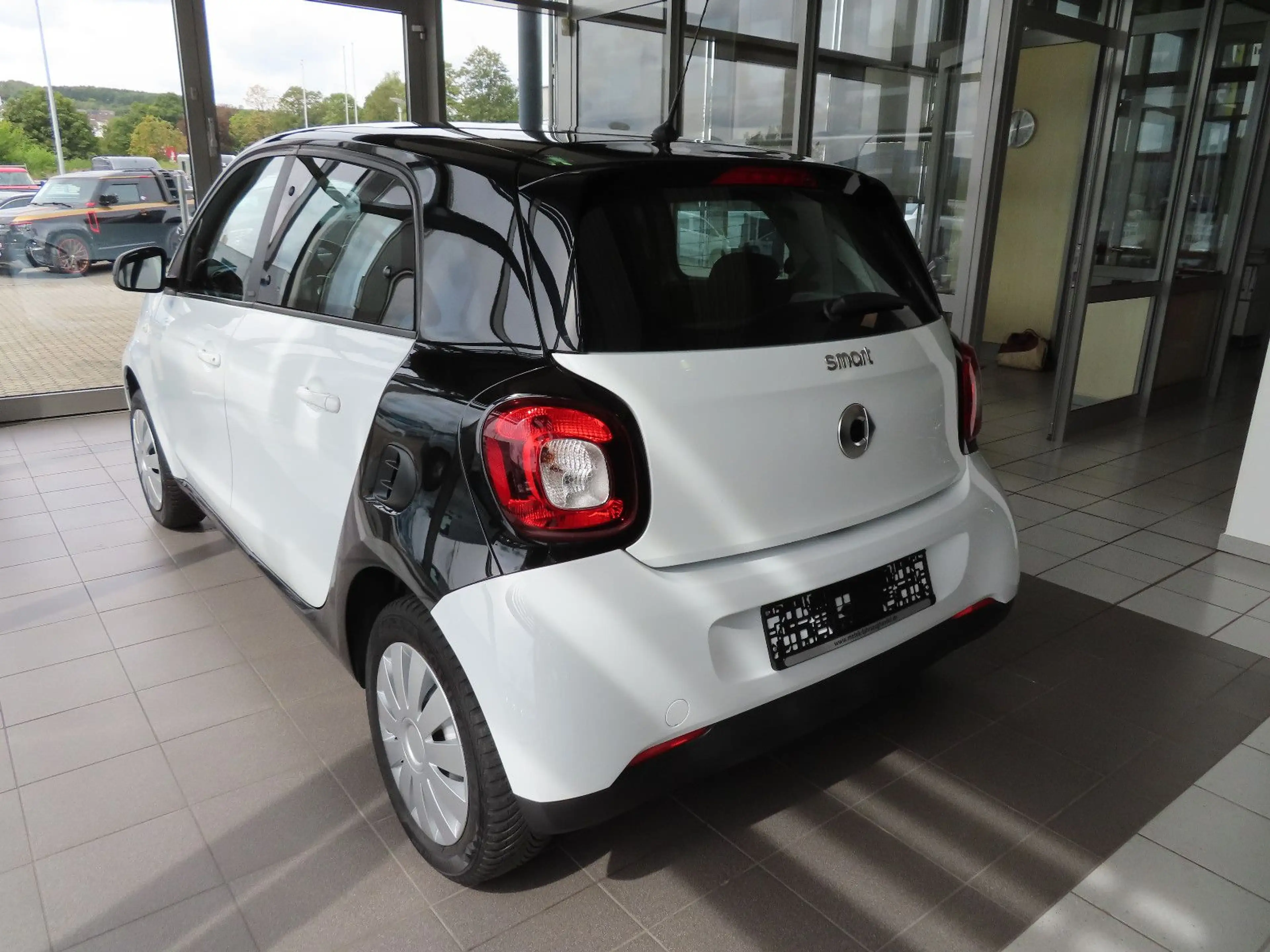 smart forFour Passion AUT. 52 kW  KLIMAAUT — photo 4
