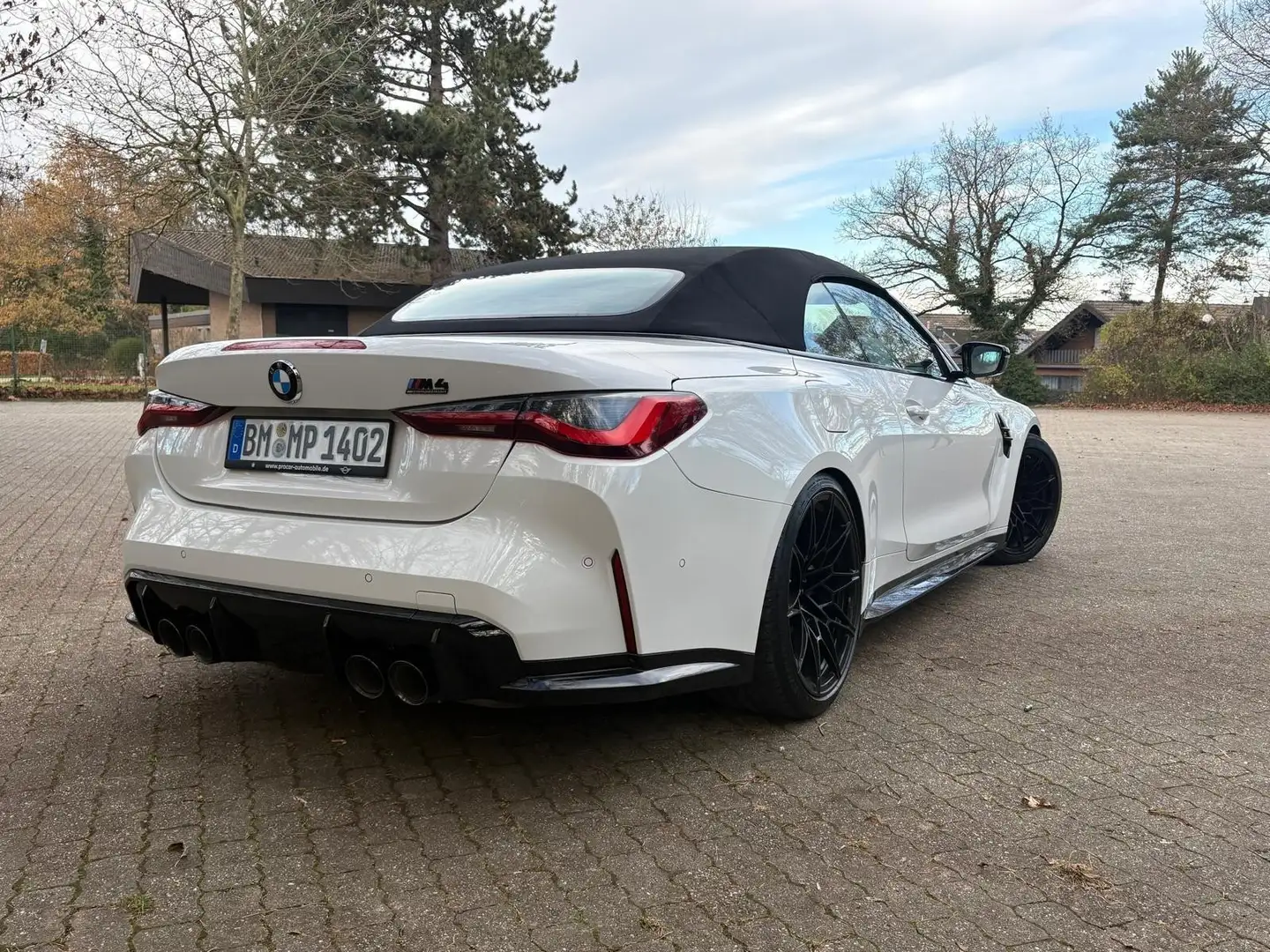 BMW M4 Cabrio Competition M xDrive 1. Hand Scheckheft Weiß - 2