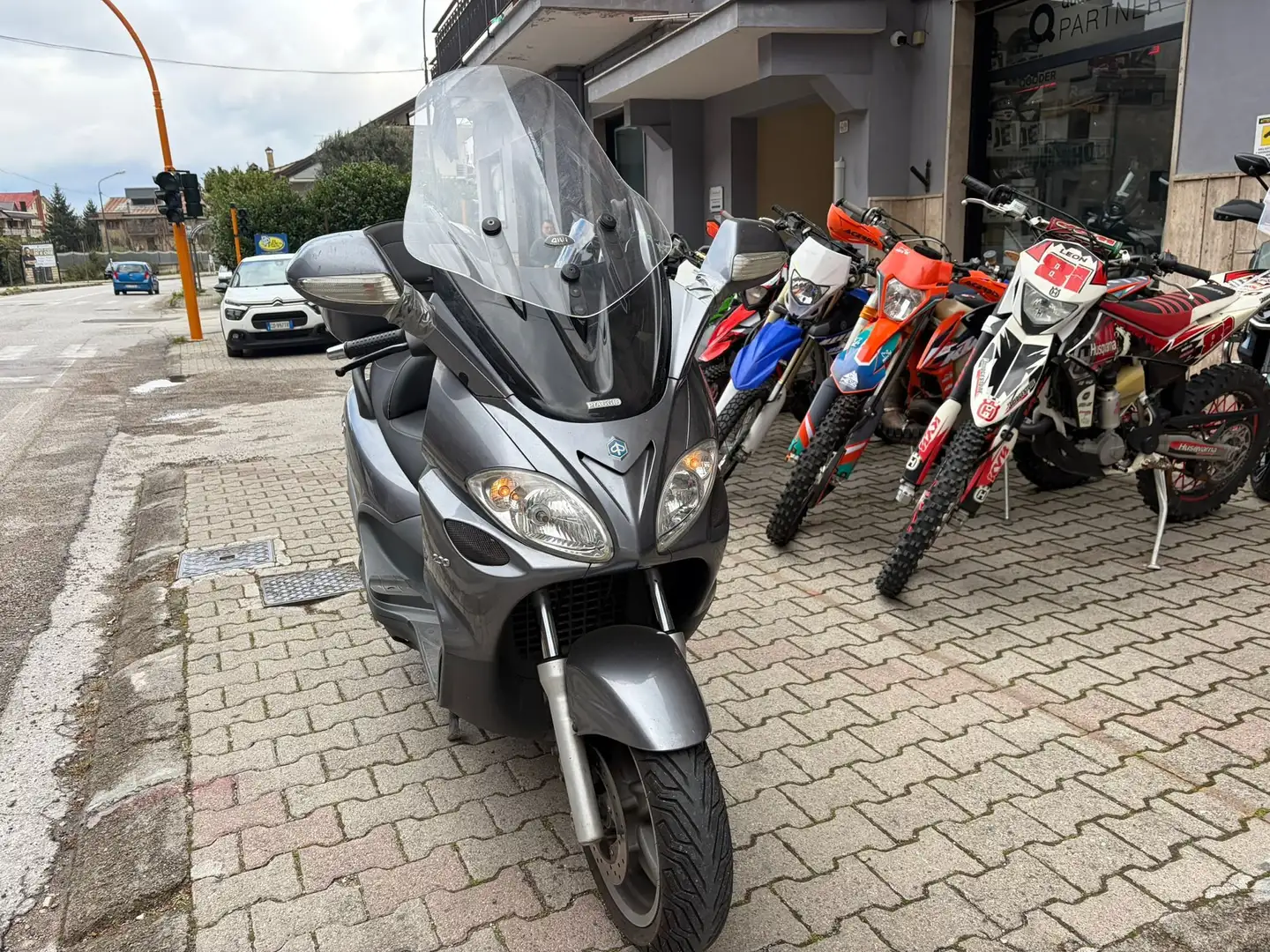 Piaggio X 9 200 Evolution Gris - 2