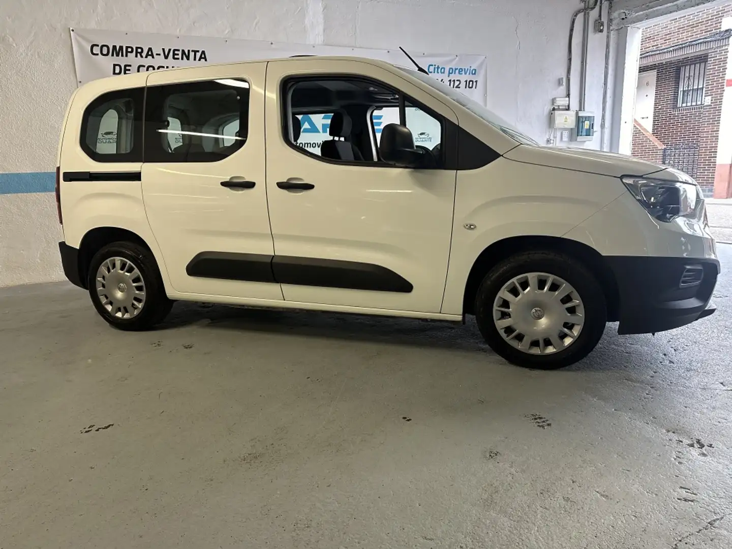 Opel Combo Life 1.5TD Expression L 75 Wit - 2