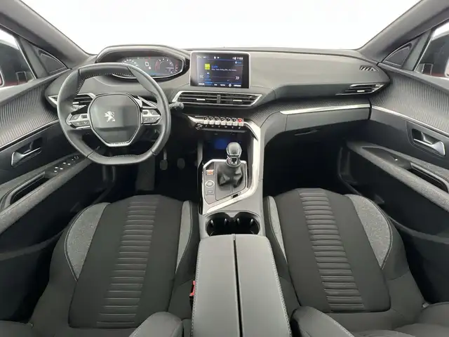 Peugeot 3008 view 6