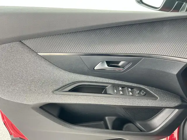 Peugeot 3008 view 11