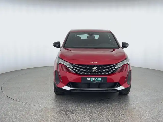 Peugeot 3008 view 2