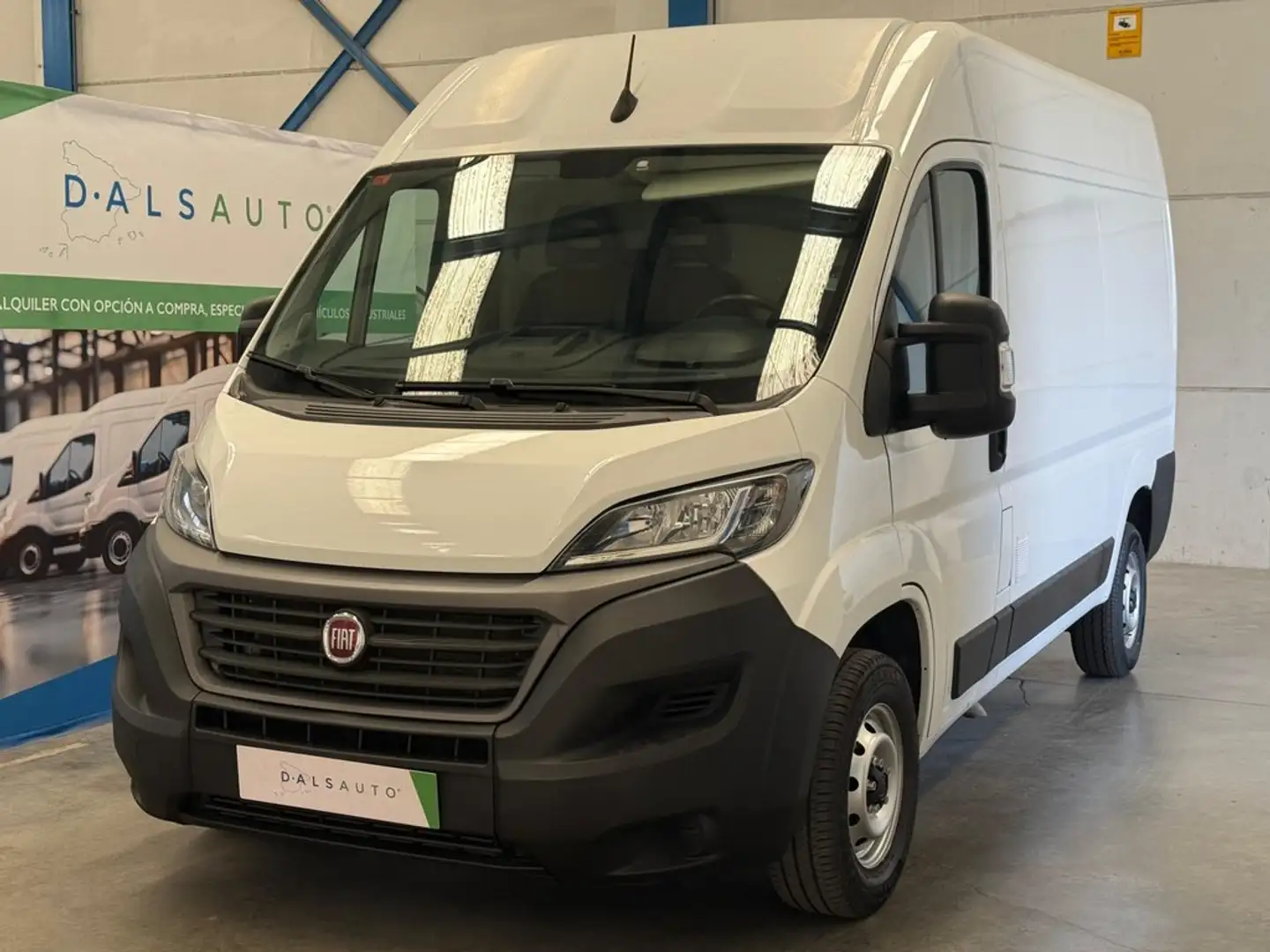 Fiat Ducato 35 L2H2 Nat.Pow(100kW) E6d-Temp Semiacr. Blanco - 1