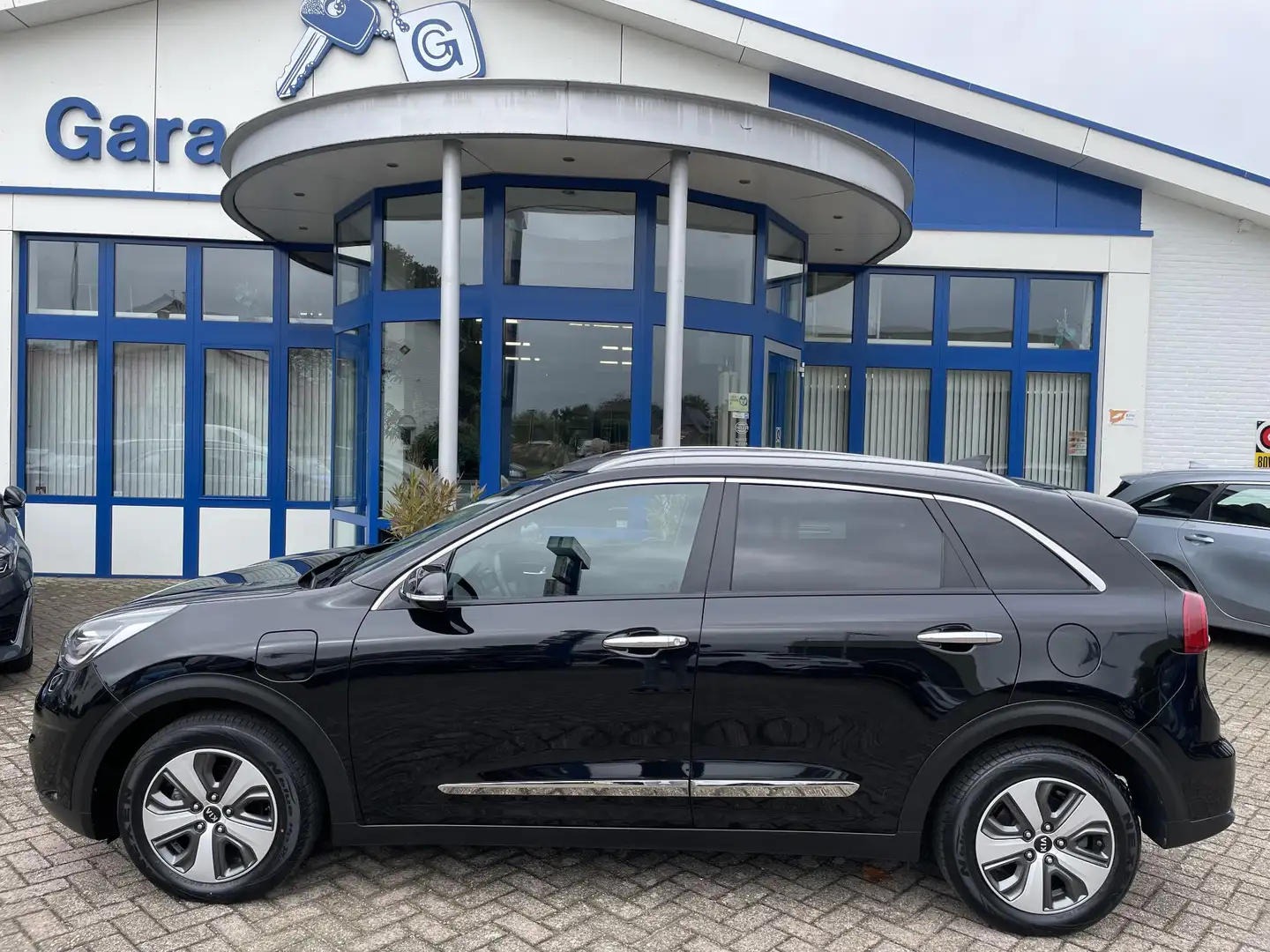 Kia Niro 1.6 GDi PHEV DynamicLine | Dealer onderhouden, Aut Noir - 2