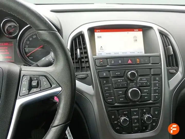 Opel Astra 2017, foto 17
