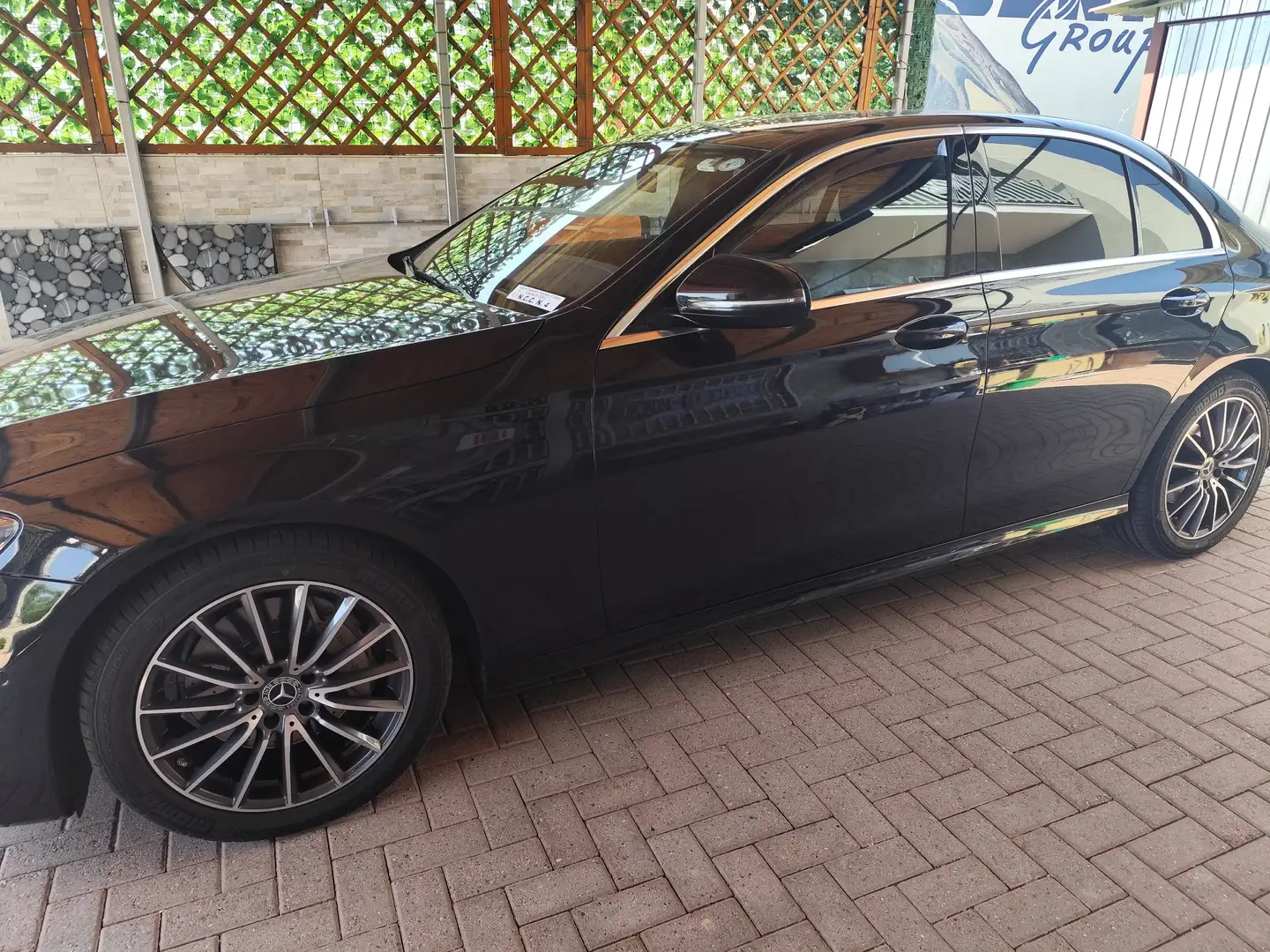 Mercedes-Benz E 220 E 220 d AMG Line auto Nero - 1