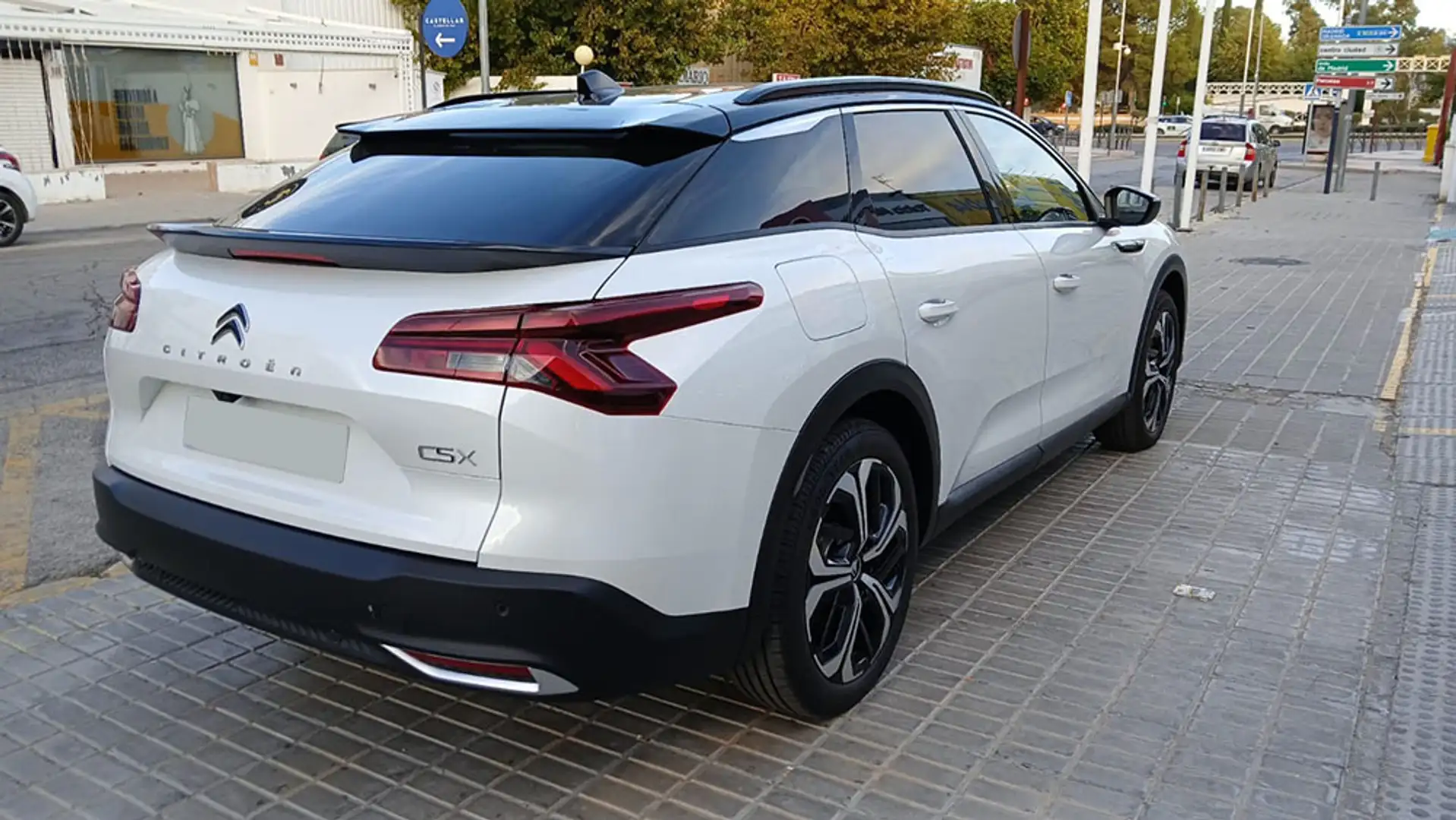 Citroen C5 X PLUG-IN HYBRID SHINE EAT8 - 2