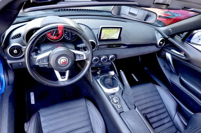 Abarth 124 Spider view 10