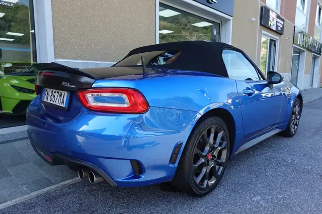 Abarth 124 Spider view 5