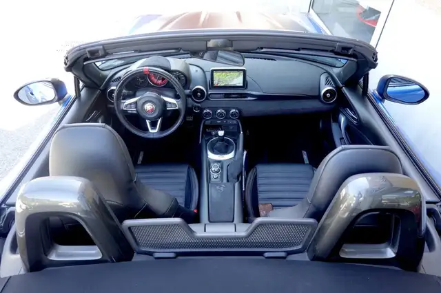 Abarth 124 Spider view 13