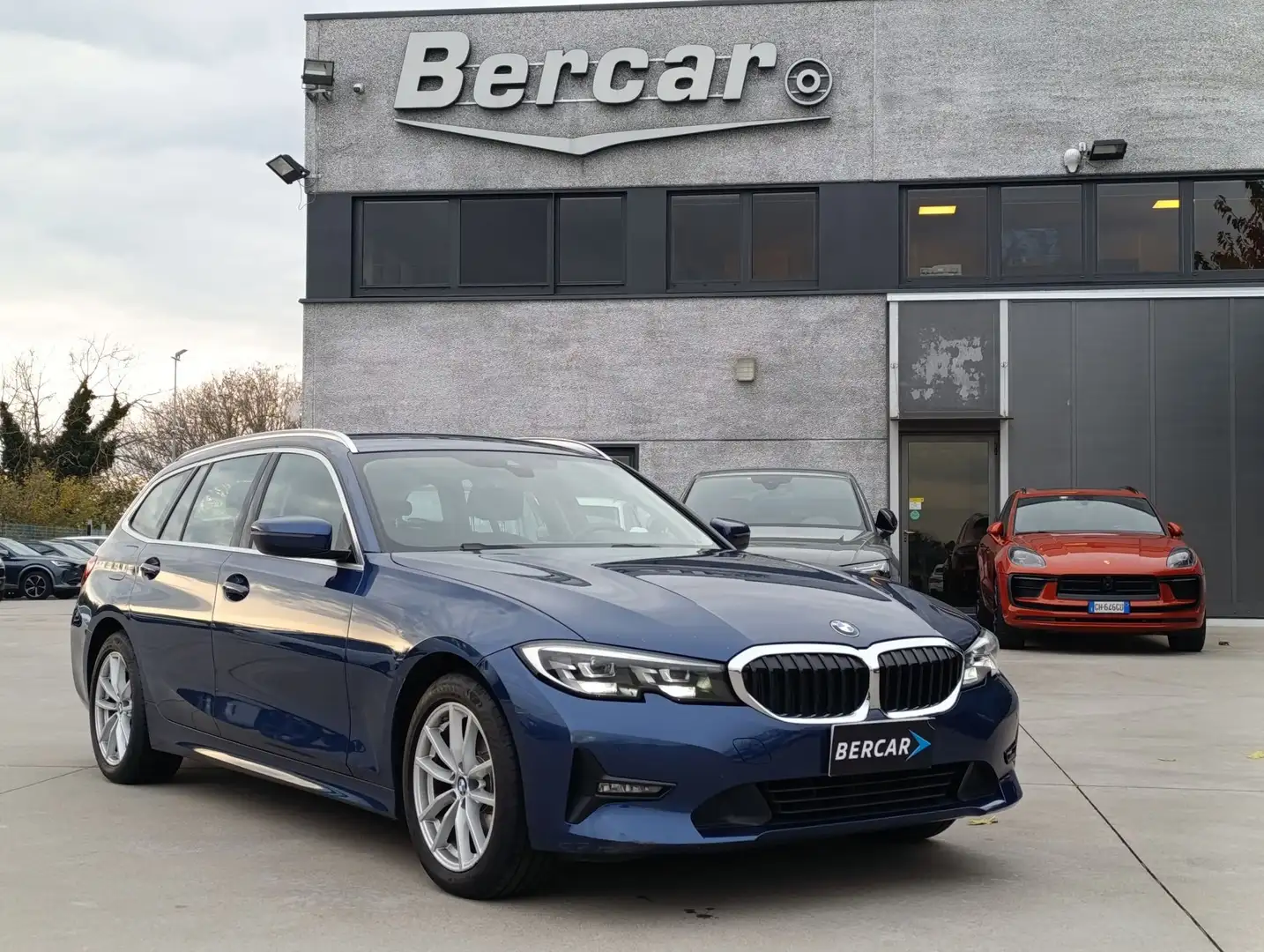 BMW 320 320d 48V xDrive Touring Business Advantage Blu/Azzurro - 1