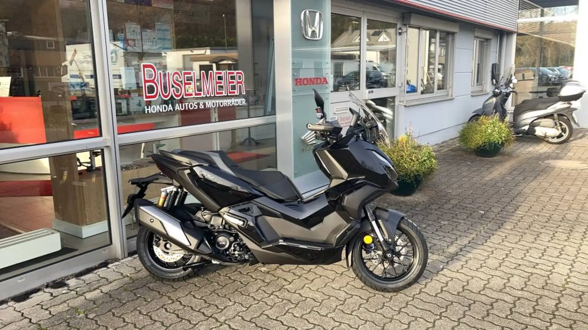 Honda ADV 350 - 2025 Noir - 1