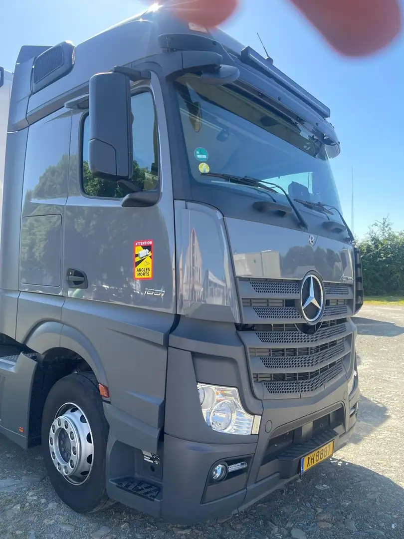 Trucks-Lkw Mercedes-Benz - 1