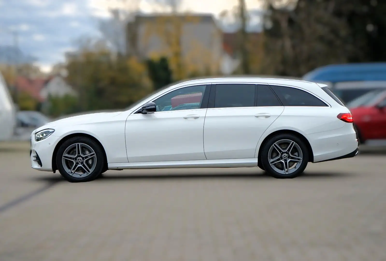 Mercedes-Benz E 300 de T AMG-LINE/1.HAND/BURMESTER/ACC Bianco - 2