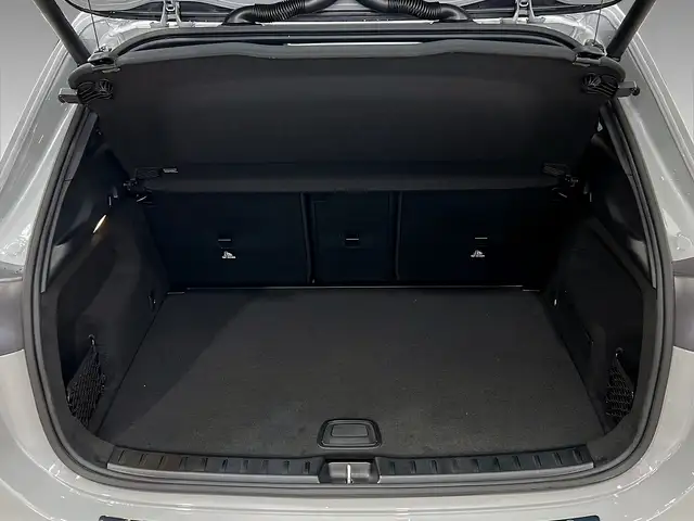 Mercedes-Benz Gla Class view 6