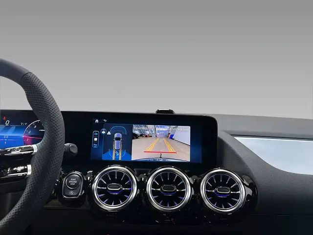 Mercedes-Benz Gla Class view 11