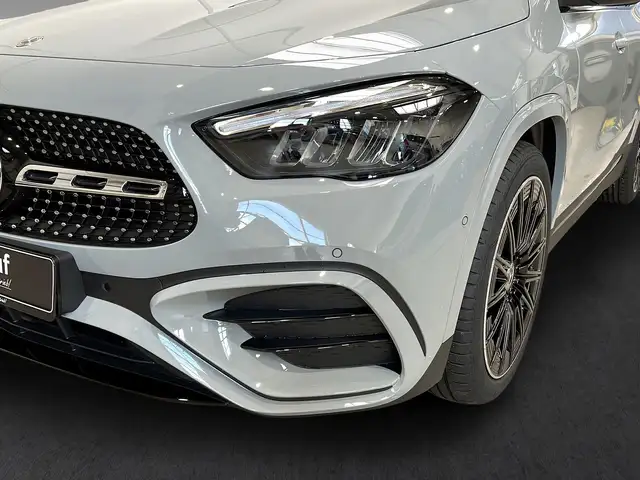 Mercedes-Benz Gla Class view 15