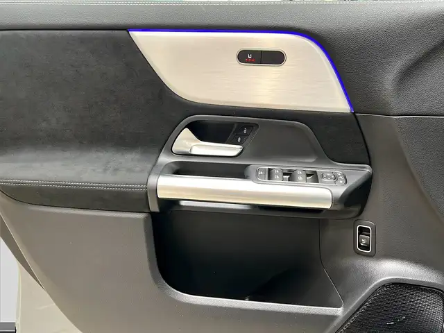 Mercedes-Benz Gla Class view 13