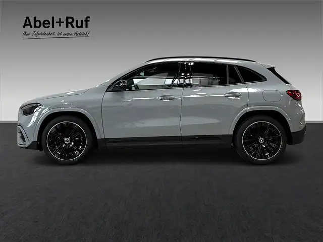 Mercedes-Benz Gla Class view 4