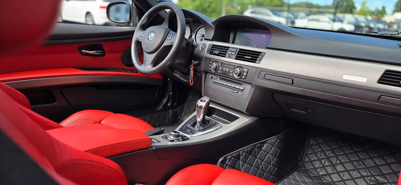 BMW 3 Series снимка BMW 3 Series