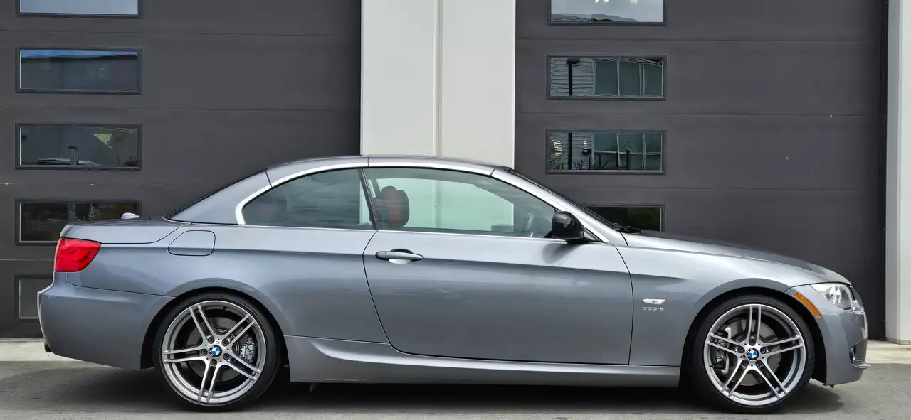 BMW 3 Series снимка BMW 3 Series