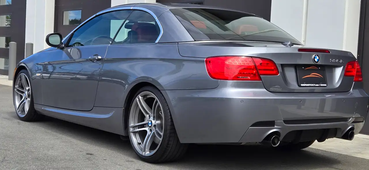 BMW 3 Series снимка BMW 3 Series