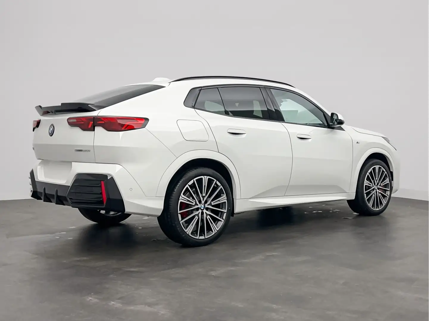 BMW X2 sDrive20i Launch Edition | M Sportpakket Pro | Ste Wit - 2