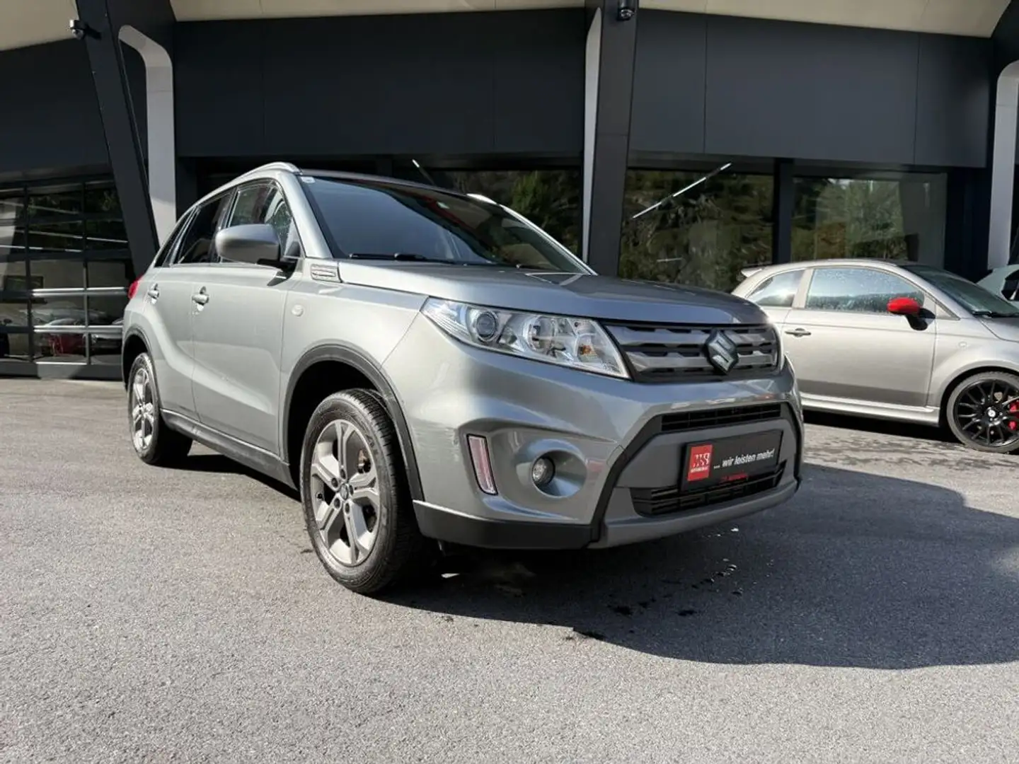 Suzuki Vitara 1.6 DDiS AllGrip Shine *AHK*RÜCKFAHRK* Grau - 1