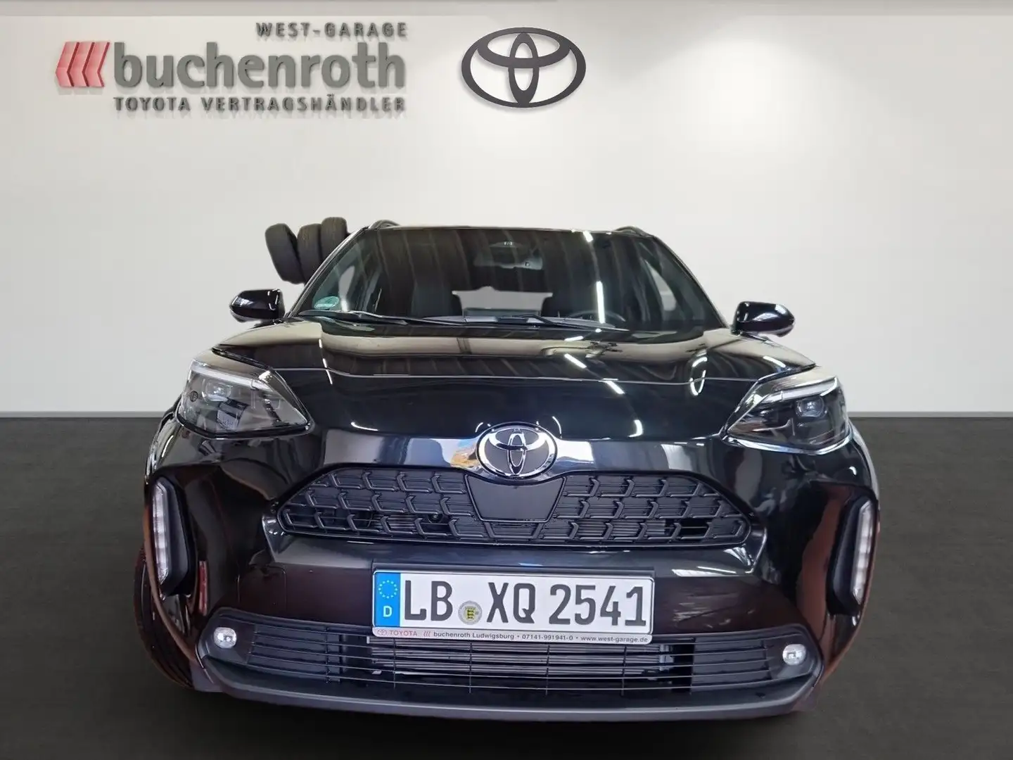 Toyota Yaris Cross Hybrid FWD Teamplayer + Winterpaket Schwarz - 2