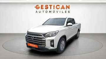 PICKUP DOBLE CABINA SPORTS D22DTR 4X4 PRO