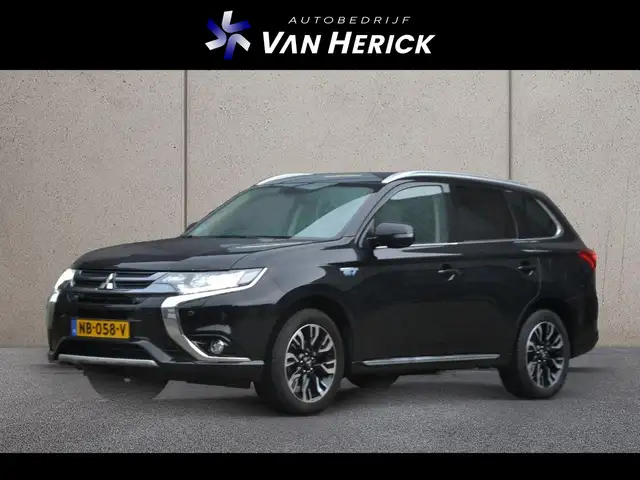 Mitsubishi Outlander 2.0 PHEV Premium | Facelift | Achteruitrijcamera |