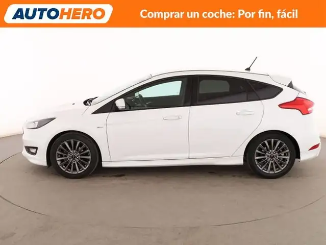 Ford Focus view 3