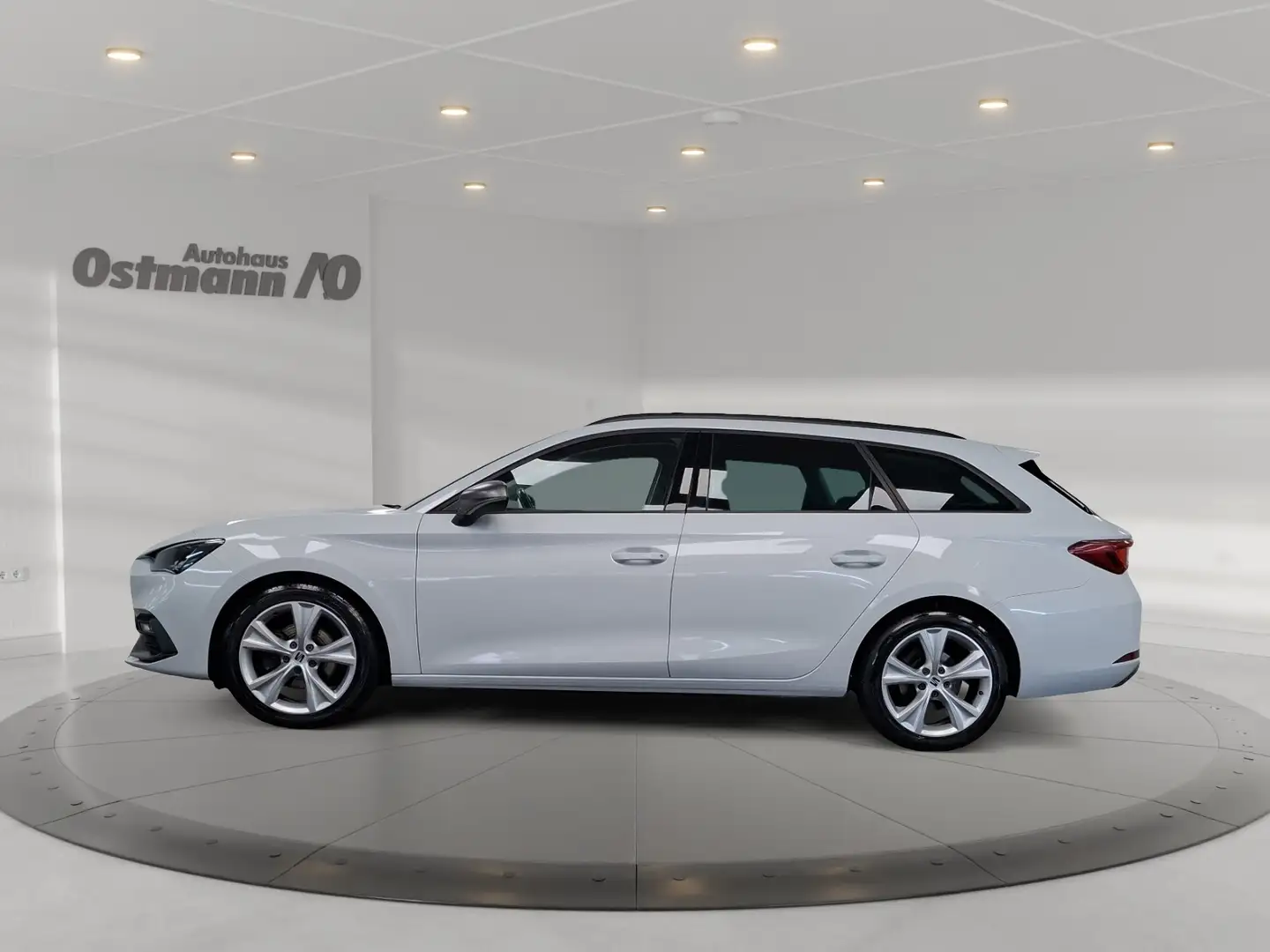 SEAT Leon Sportstourer 1.0 TSI FR AHK RFK KeyLess ACC Wit - 2