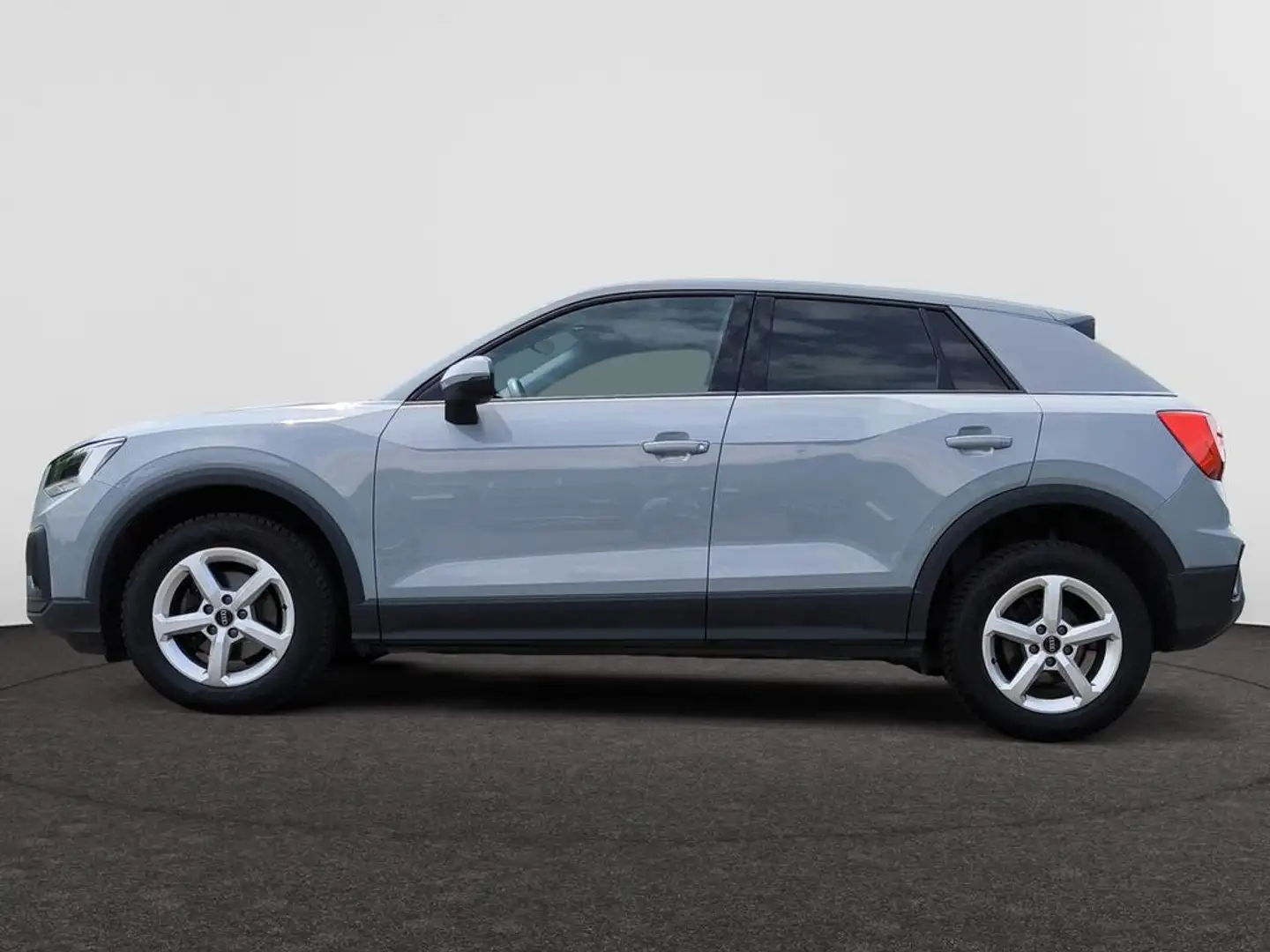 Audi Q2 Audi Q2   30 TFSI  81(110) kW(ch) 6 vitesses Grigio - 2