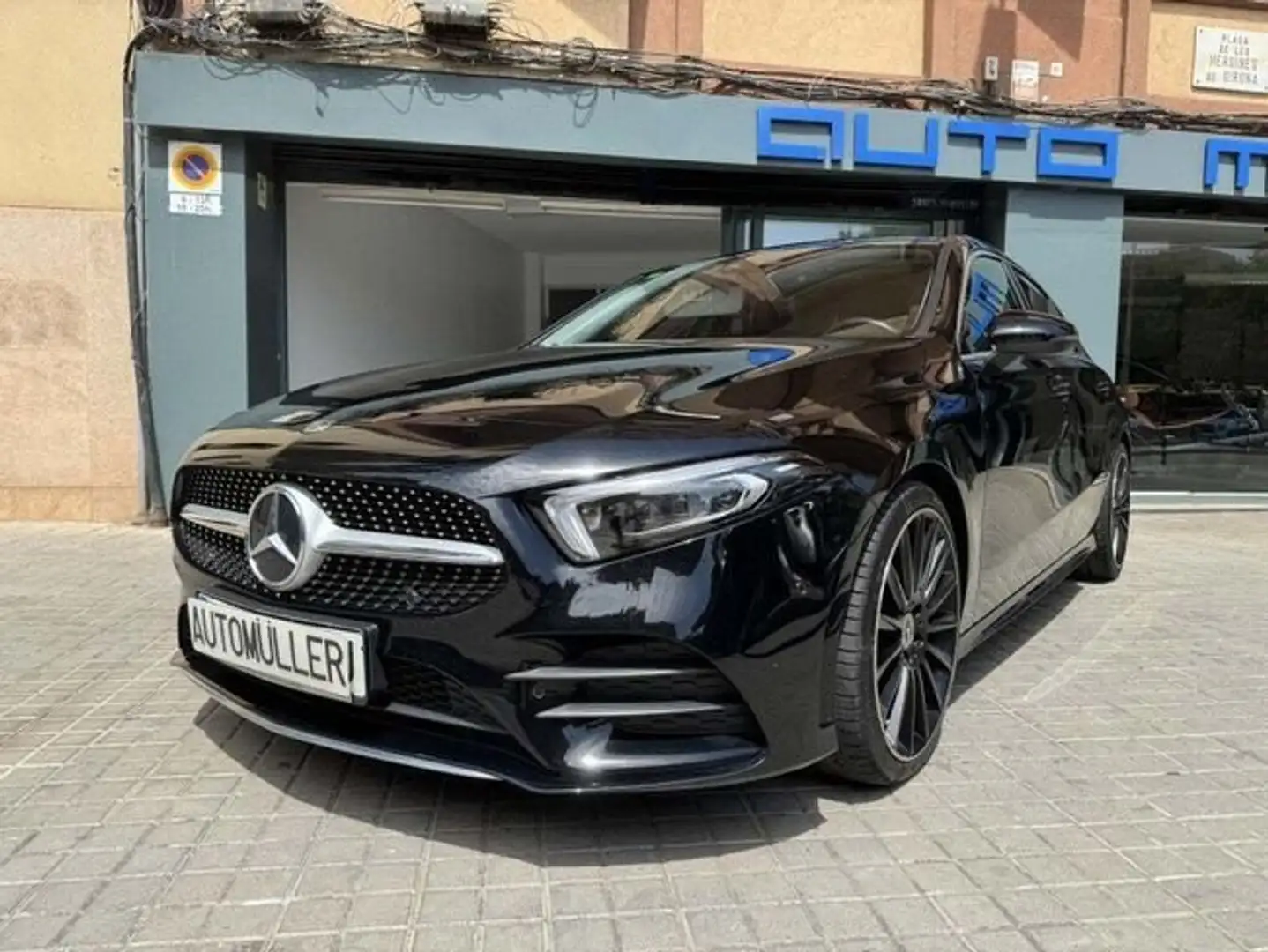 Mercedes-Benz A 220 Sedán 4Matic 7G-DCT Negro - 1
