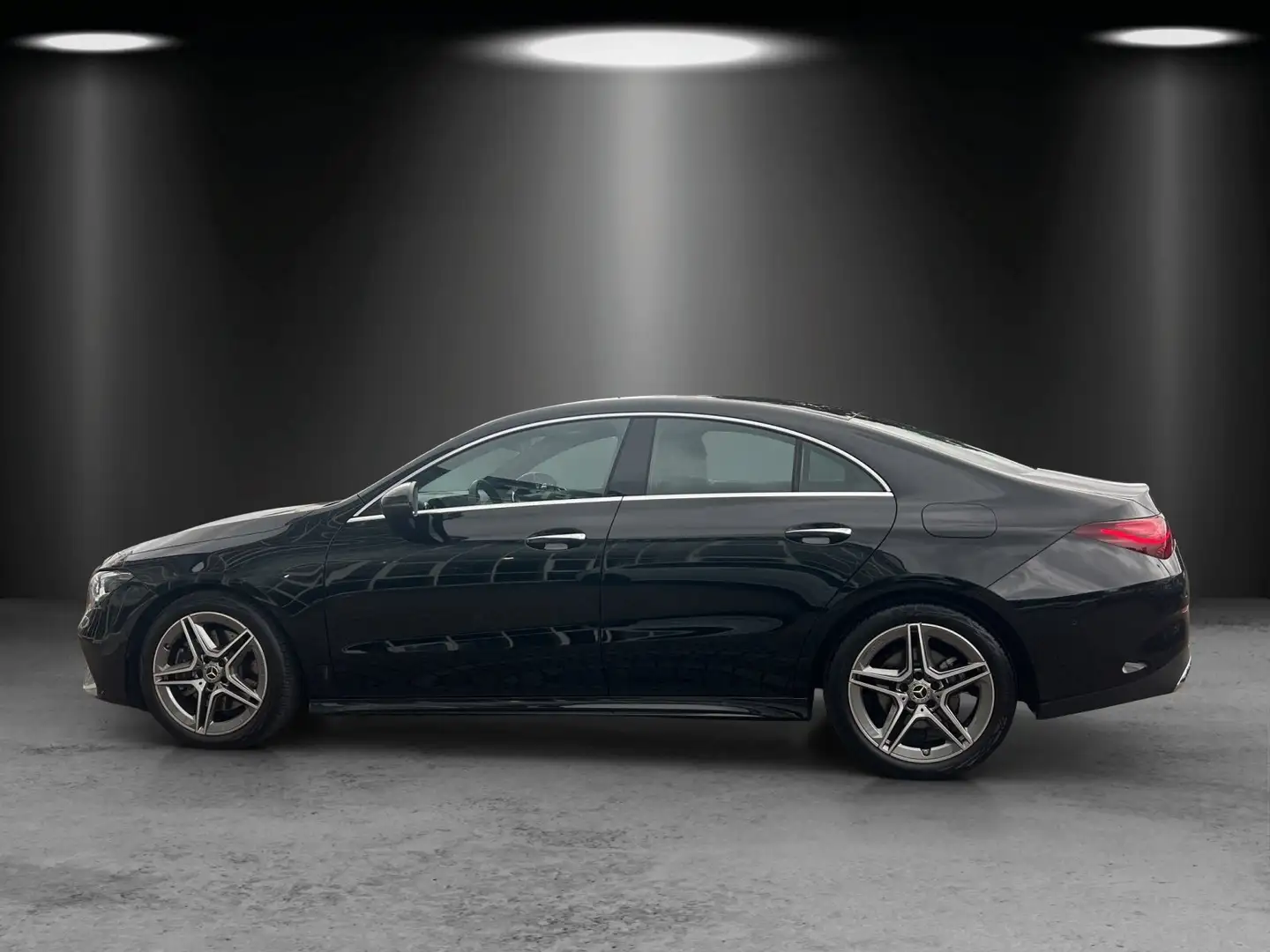Mercedes-Benz CLA 200 d AMG Advanc+ DISTRO Leder AHK KeyGo LED Noir - 2
