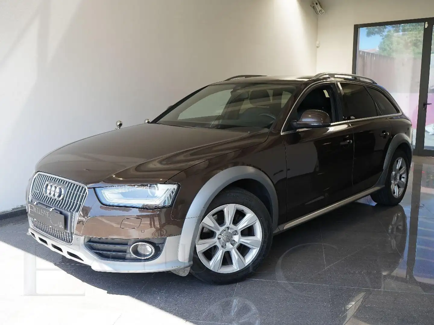 Audi A4 allroad 2.0 TDI 150 CV Bruin - 2