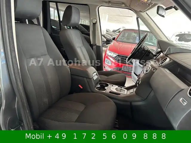 Land Rover Discovery 4 view 13