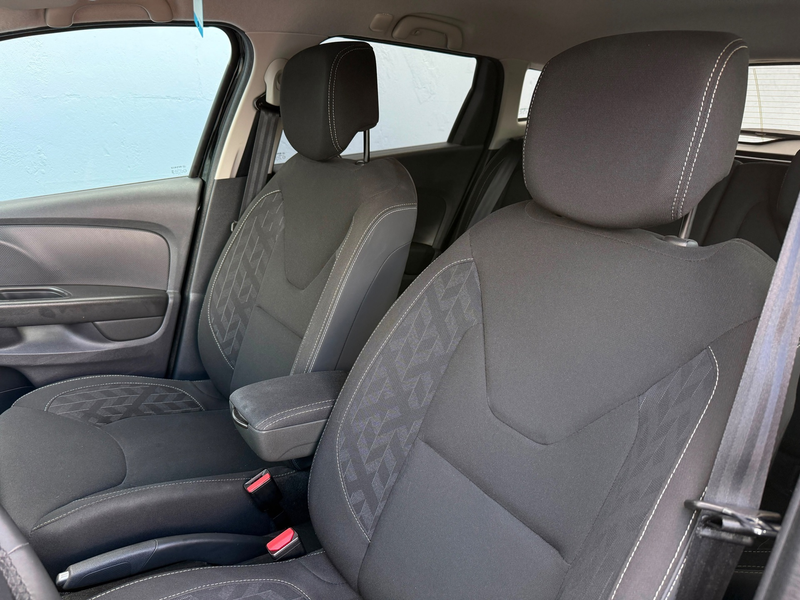 Renault Clio 0.9 TCe Limited - Navigatie — photo 9