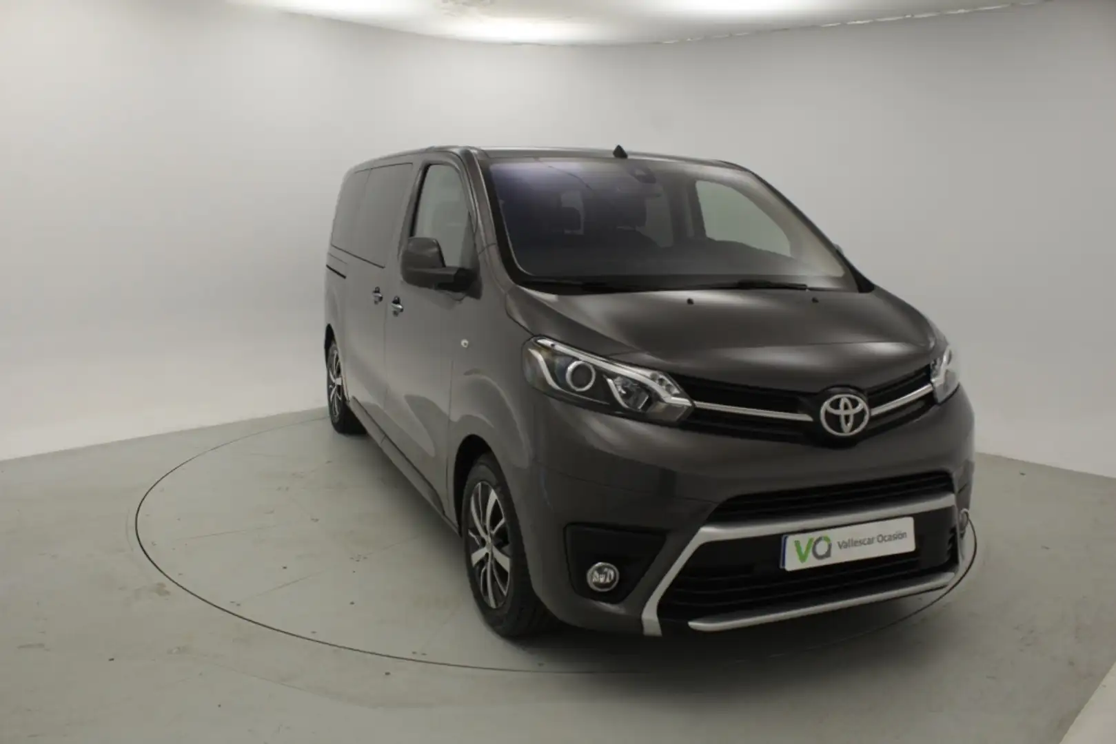 Toyota Proace VX PLUS 2.0D 177 CV AUTO 5P 8 PLAZAS Gris - 2
