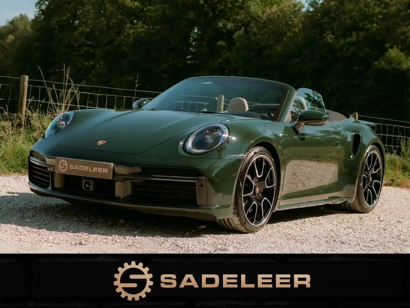 Porsche 992 Turbo S Cabriolet Groen - 1