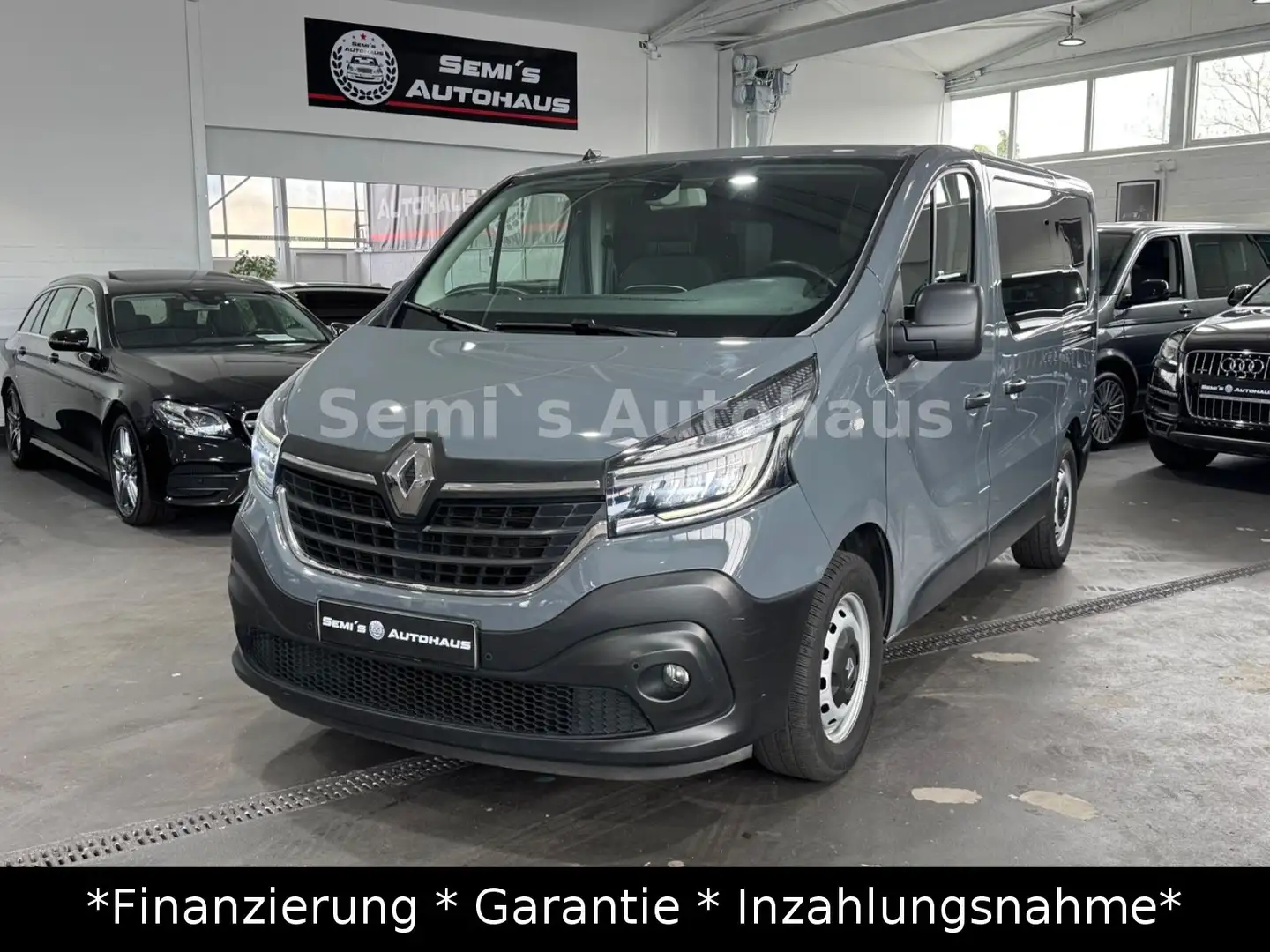 Renault Trafic L1H1 2,8t Komfort*1.Hand*Navi*LED*8-Sitz* Gris - 1