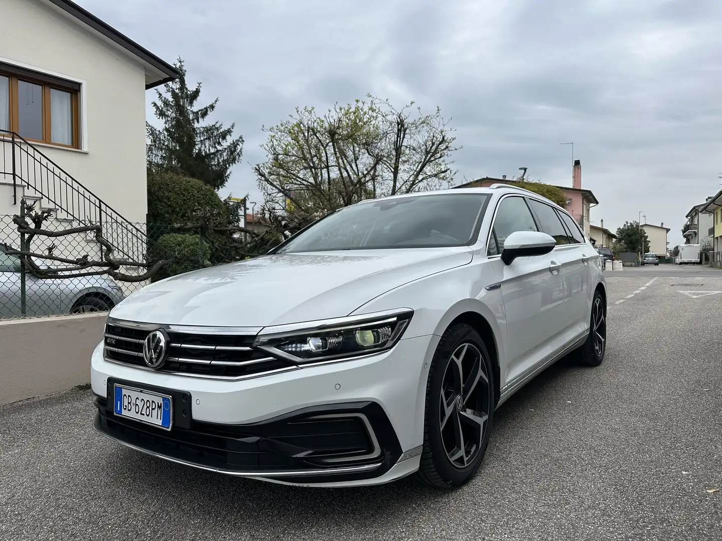 Volkswagen Passat Variant Variant 1.4 156CV GTE DSG PHEV - IMPECCABILE - PR Blanco - 1