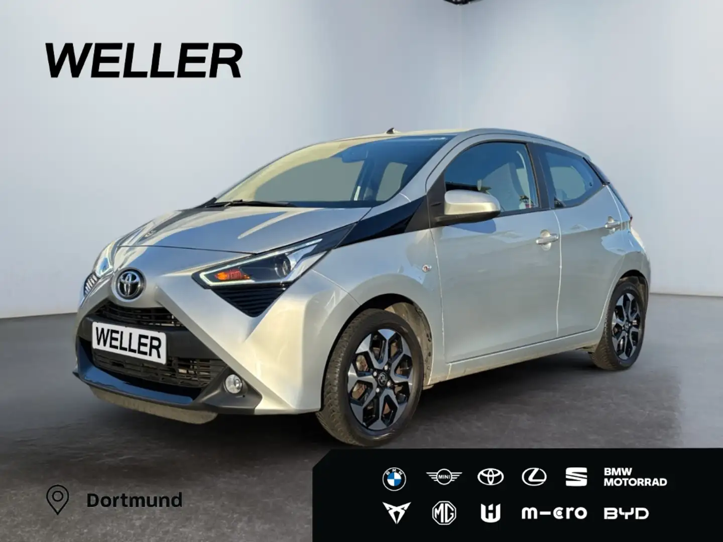 Toyota Aygo x-play connect *LED*CarPlay*Kamera*Tempomat* Silber - 1