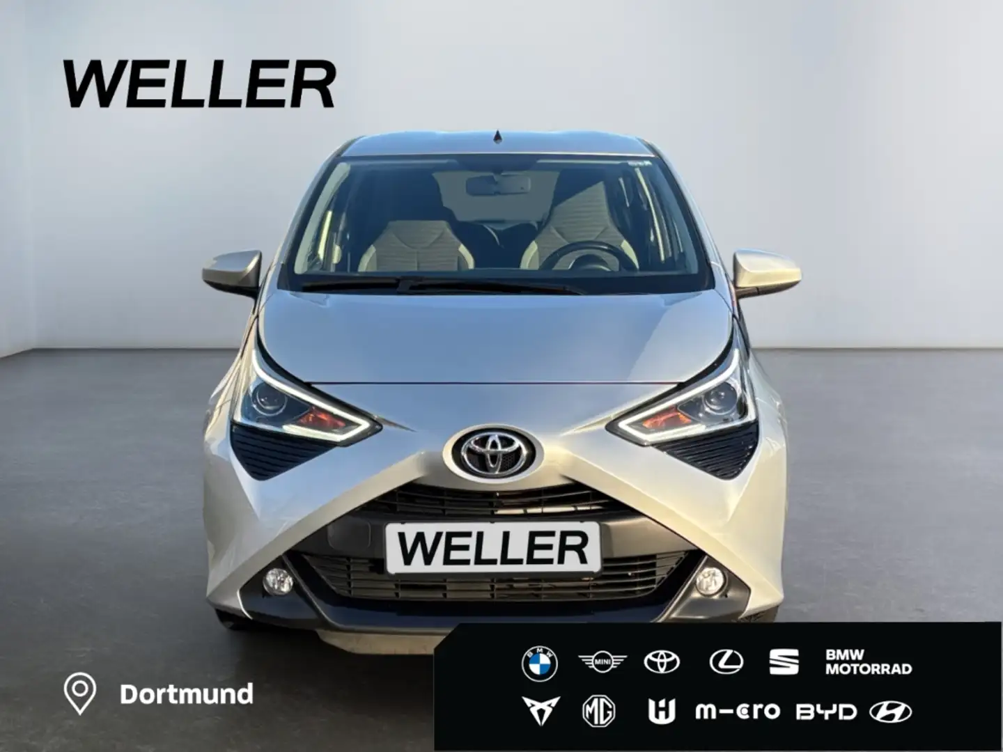 Toyota Aygo x-play connect *LED*CarPlay*Kamera*Tempomat* Silber - 2