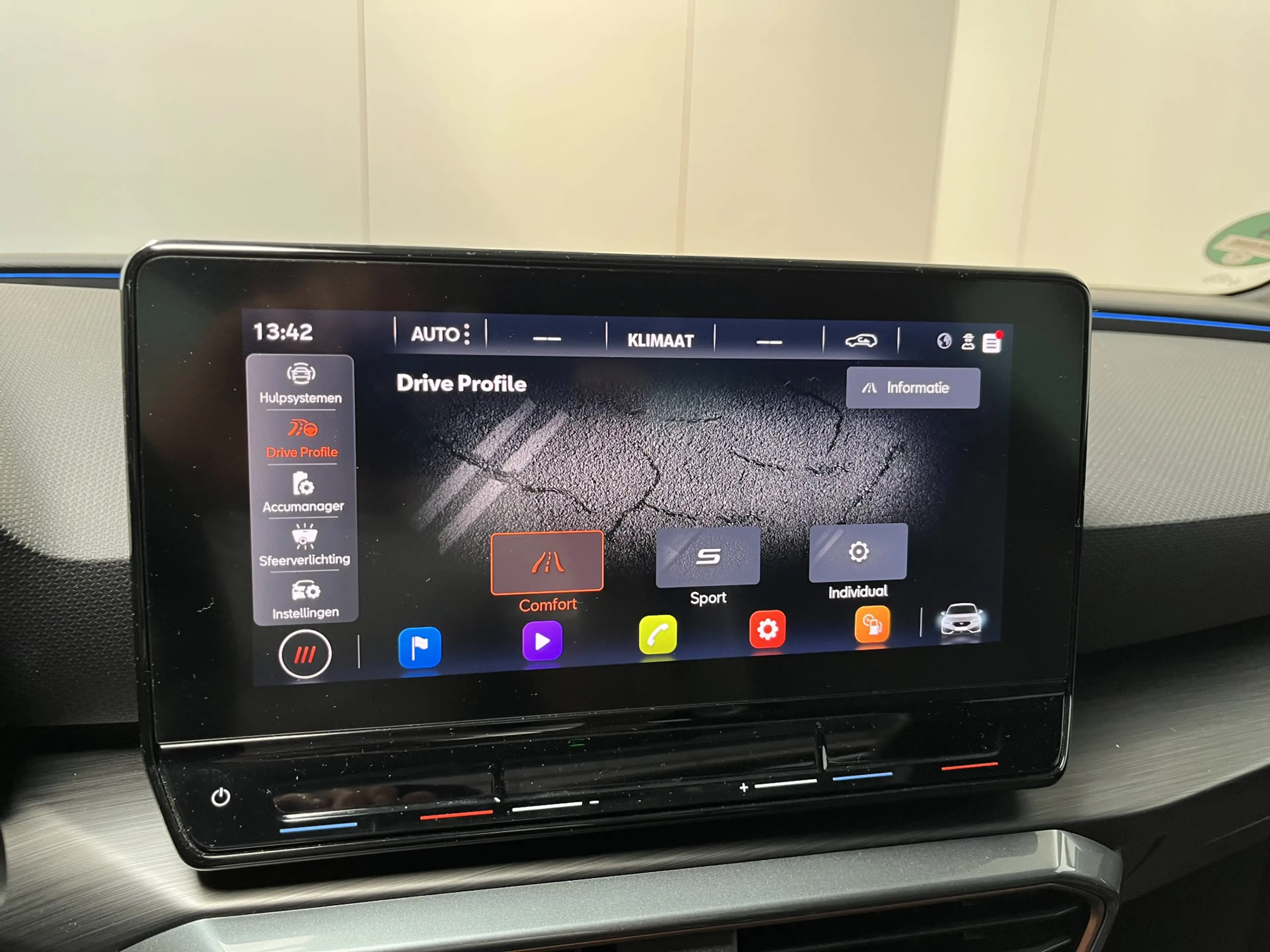 CUPRA Leon 1.4 e-Hybrid Performance / AUTOMAAT/ PANO/ ACC/ PA — photo 15